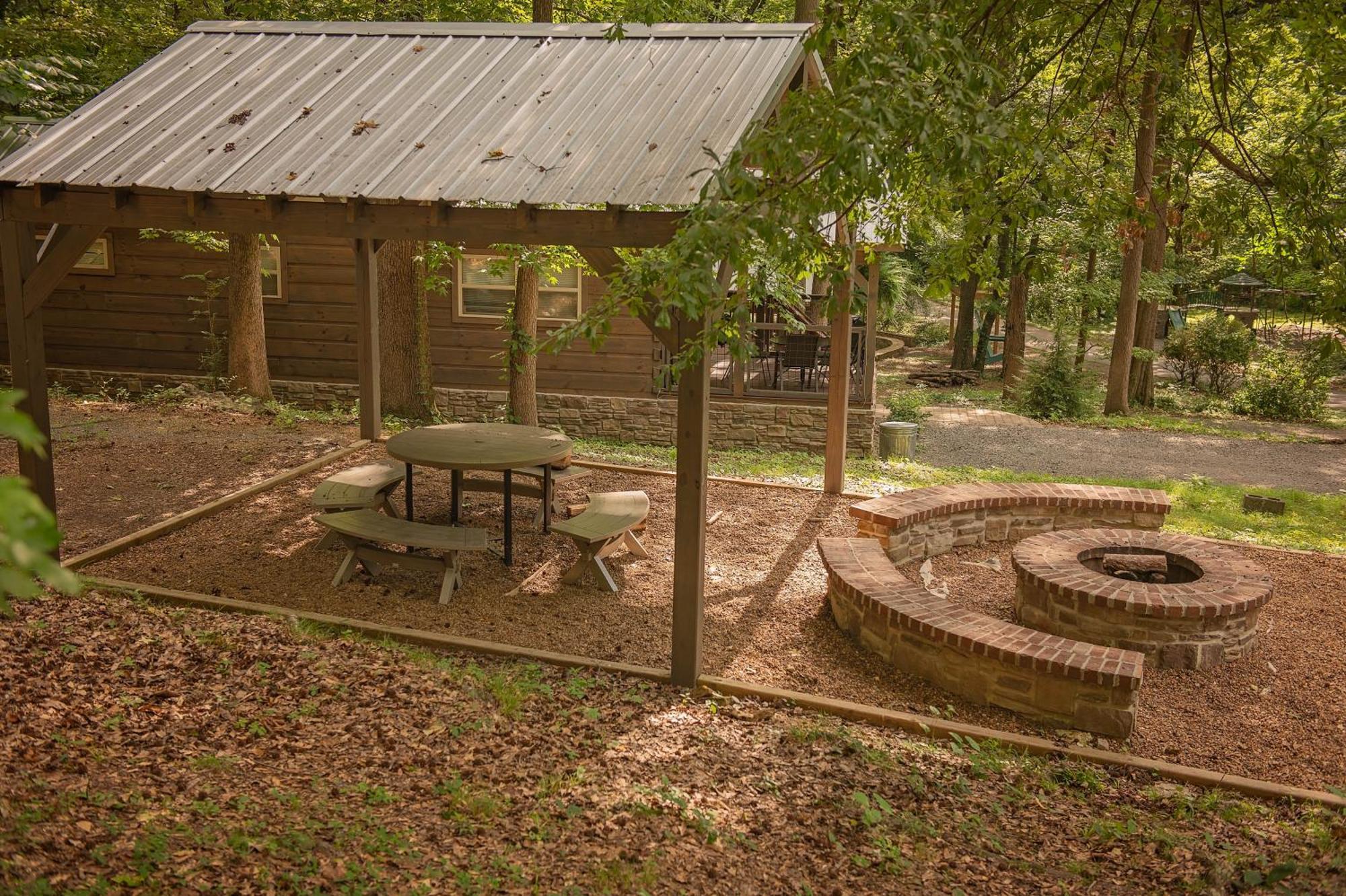 Ryon Tiny Home Cabin City-Side Rustic Retreat Chattanooga Kültér fotó